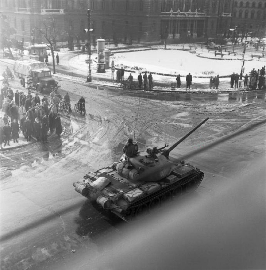 1956. 11. 04 varoshaz